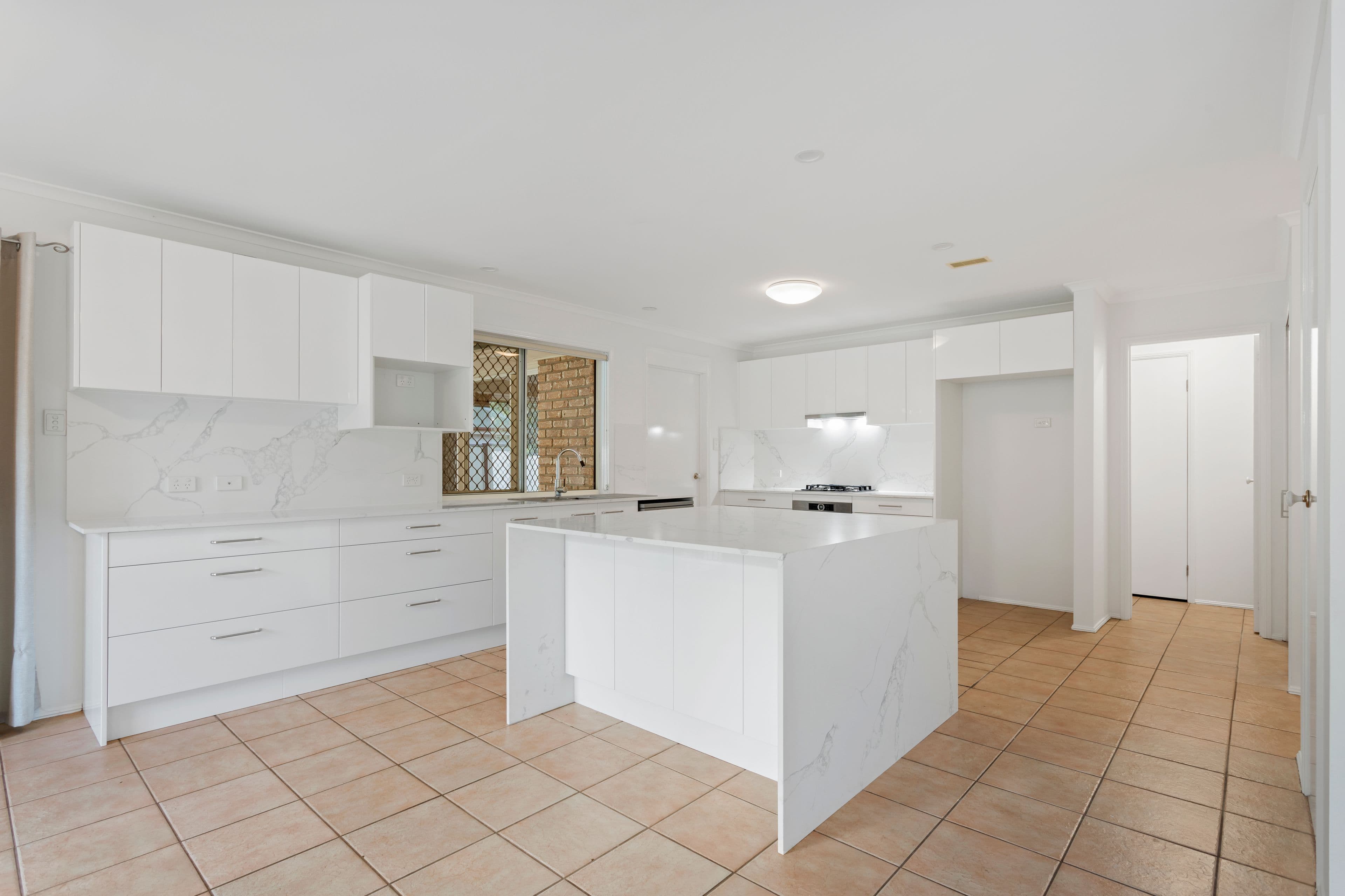 4 Minker Place, Forest Lake QLD 4078, Forest Lake - Thumbnail 5