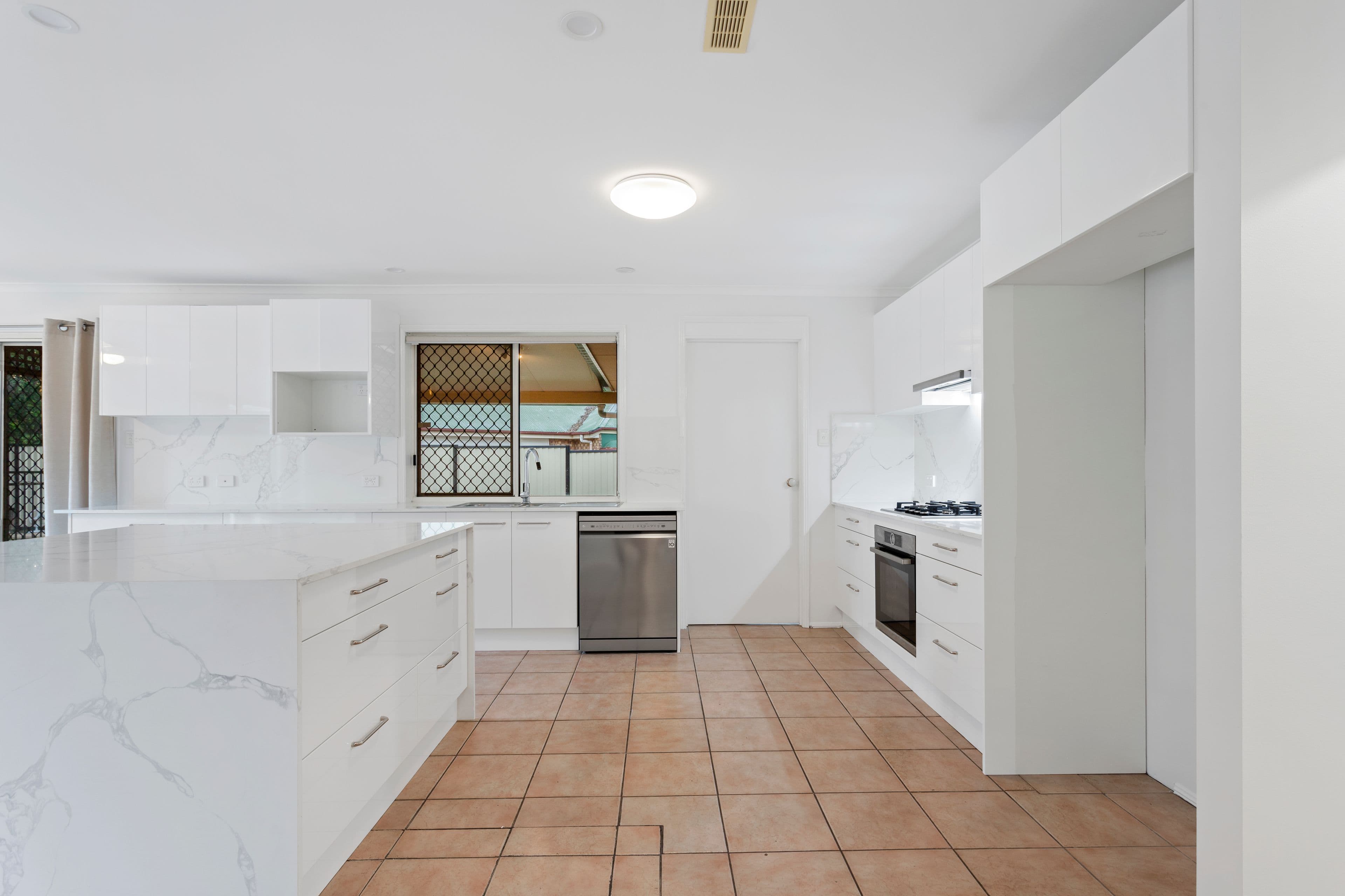 4 Minker Place, Forest Lake QLD 4078, Forest Lake - Thumbnail 6
