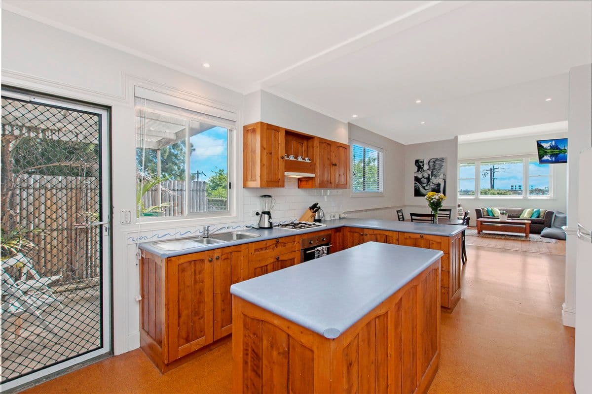90 Jamieson Street, Warrnambool VIC 3280, Warrnambool - Thumbnail 3