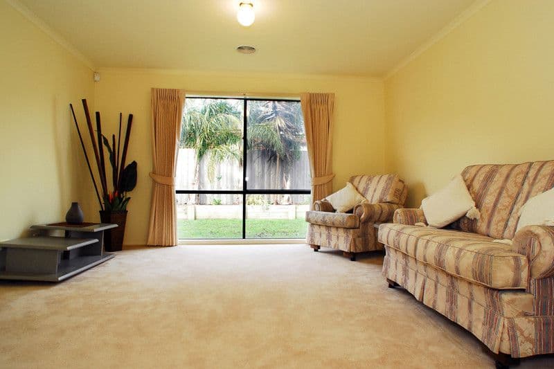10 Newhaven Drive, BERWICK VIC 3806, Berwick - Thumbnail 4