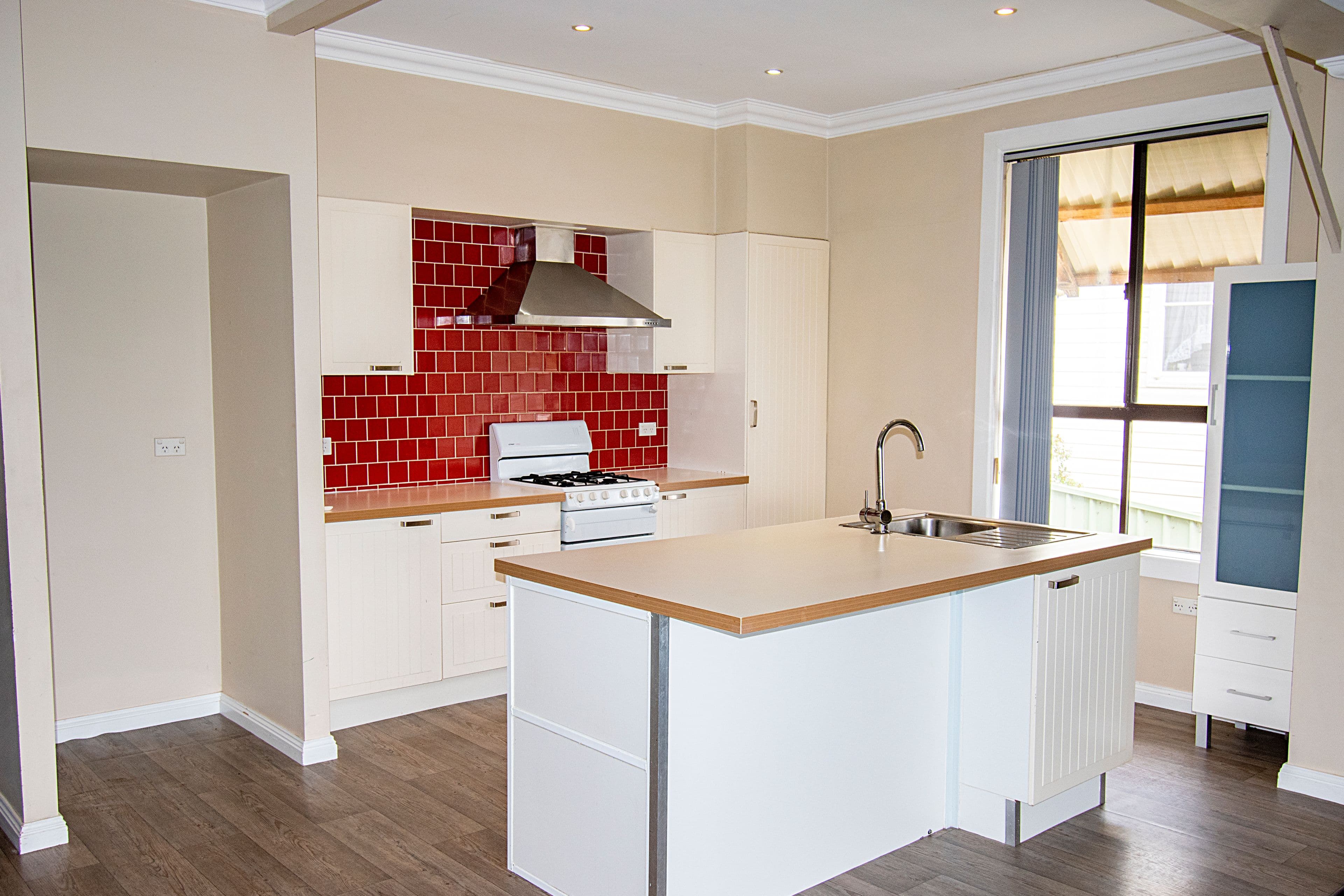 7 Jenolan Street, Oberon NSW 2787, Oberon - Thumbnail 2