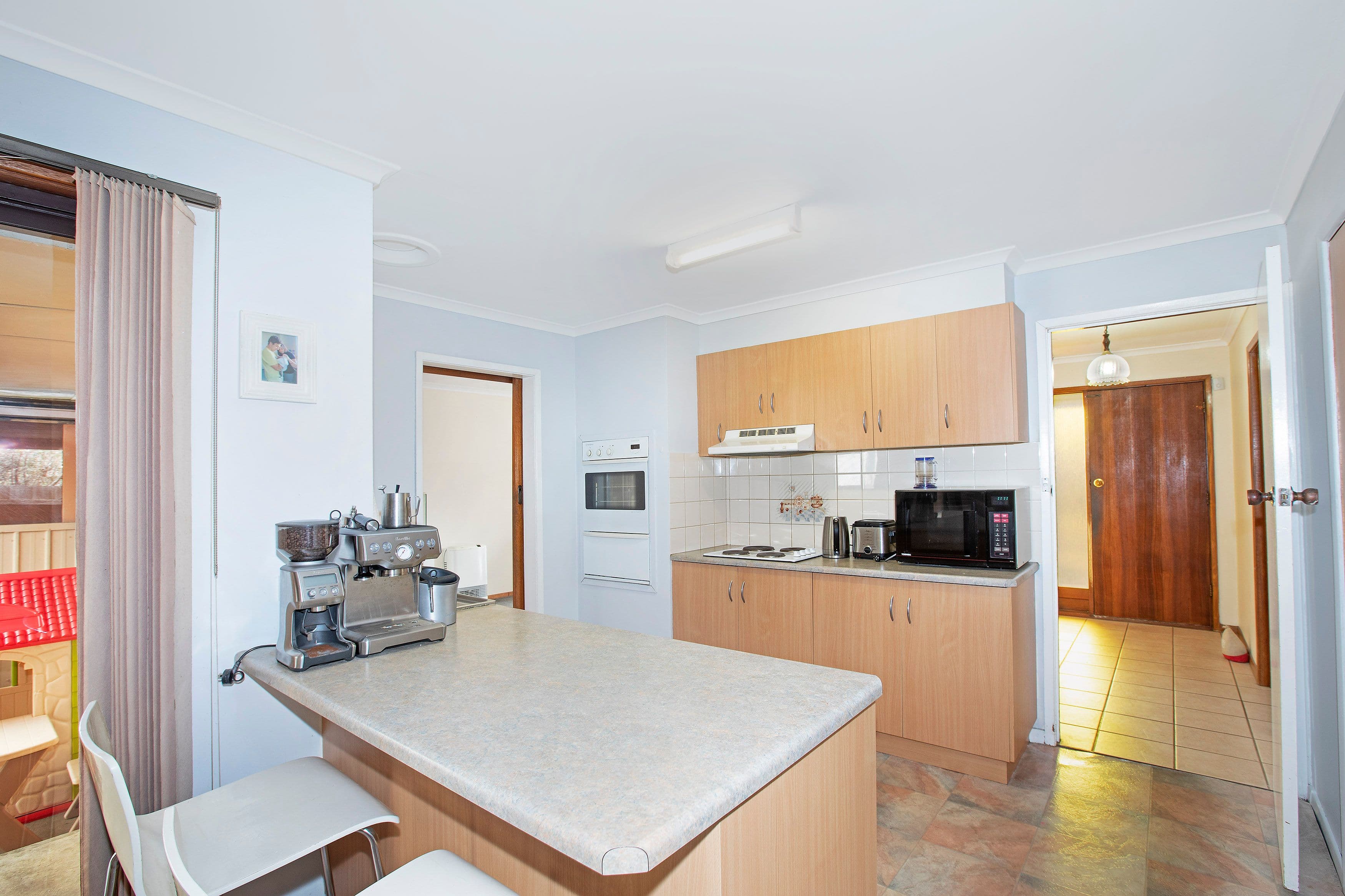 11 Griffith Street, Grovedale VIC 3216, Grovedale - Thumbnail 4