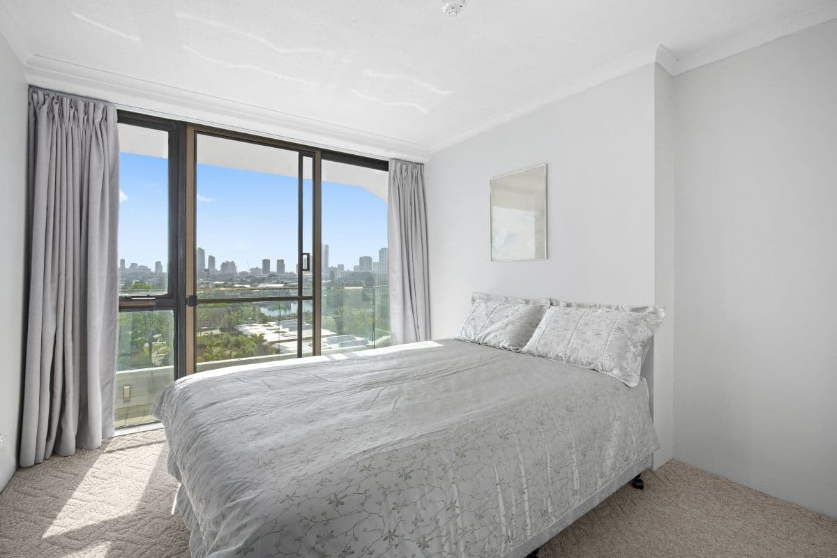 54 Hooker Boulevard, Mermaid Waters QLD 4218, Mermaid Waters - Thumbnail 8