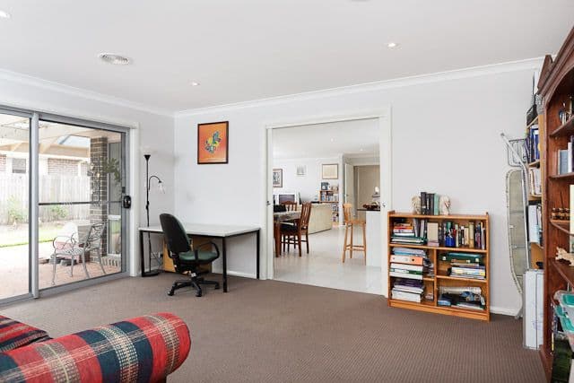 110 Lance Hill Avenue, DUNLOP ACT 2615, Dunlop - Thumbnail 7
