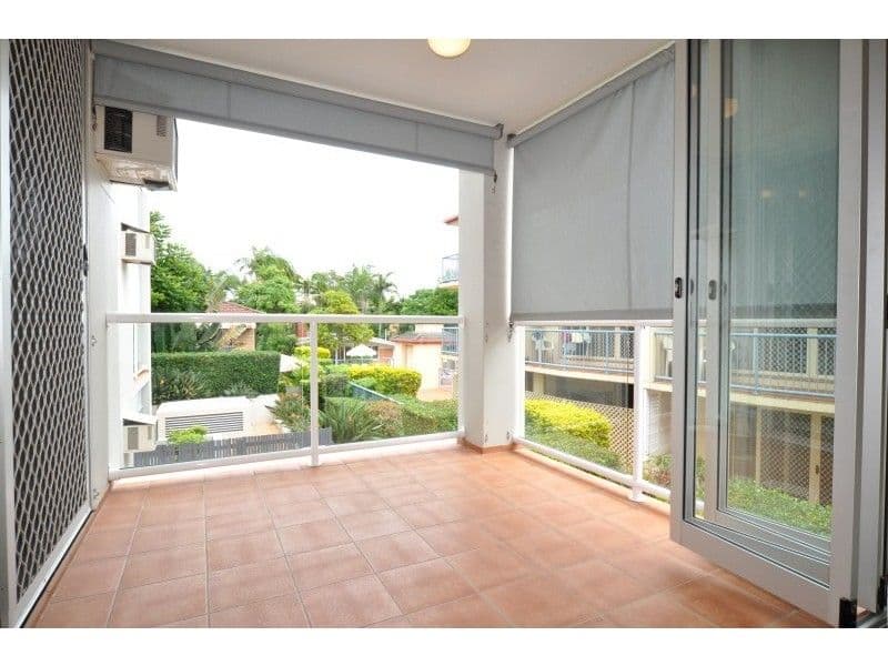 414 Marine Parade, Biggera Waters QLD 4216, Biggera Waters - Thumbnail 8