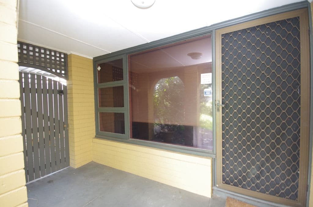 22 Denston Way, GIRRAWHEEN WA 6064, Girrawheen - Thumbnail 4
