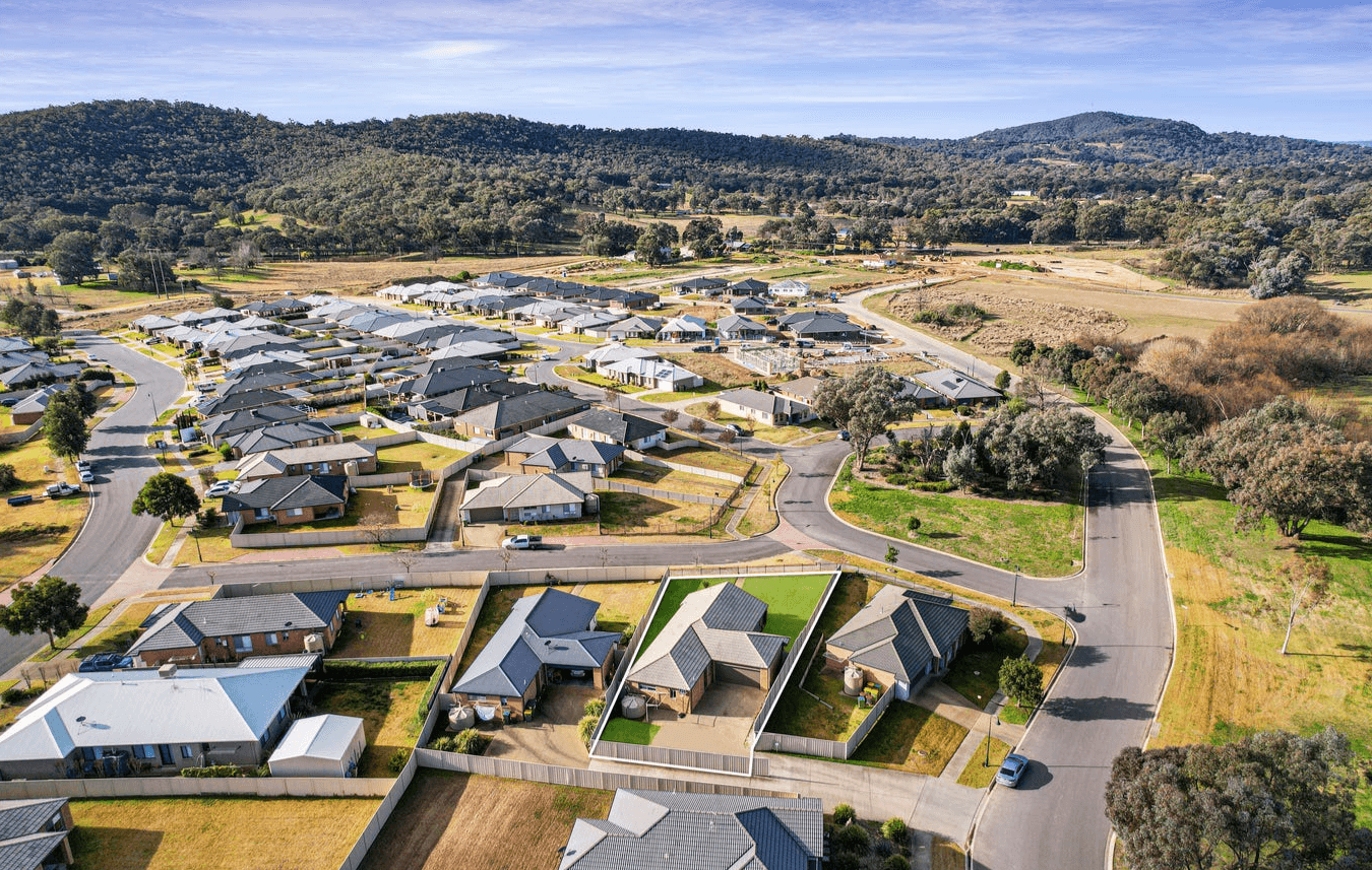 39 Kendall Drive, Hamilton Valley NSW 2641, Hamilton Valley - Image 1