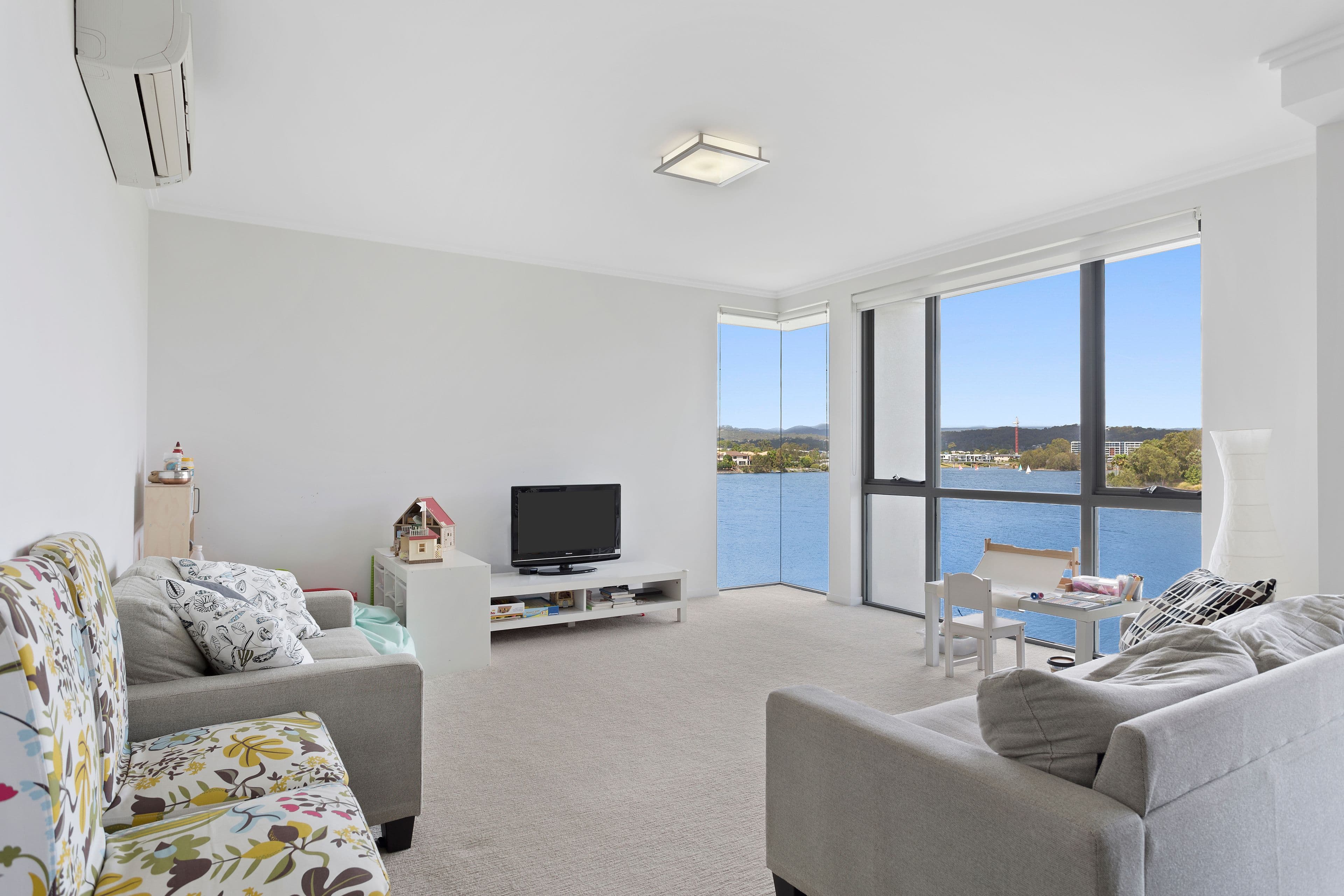 9 Moores Crescent, Varsity Lakes QLD 4227, Varsity Lakes - Thumbnail 2
