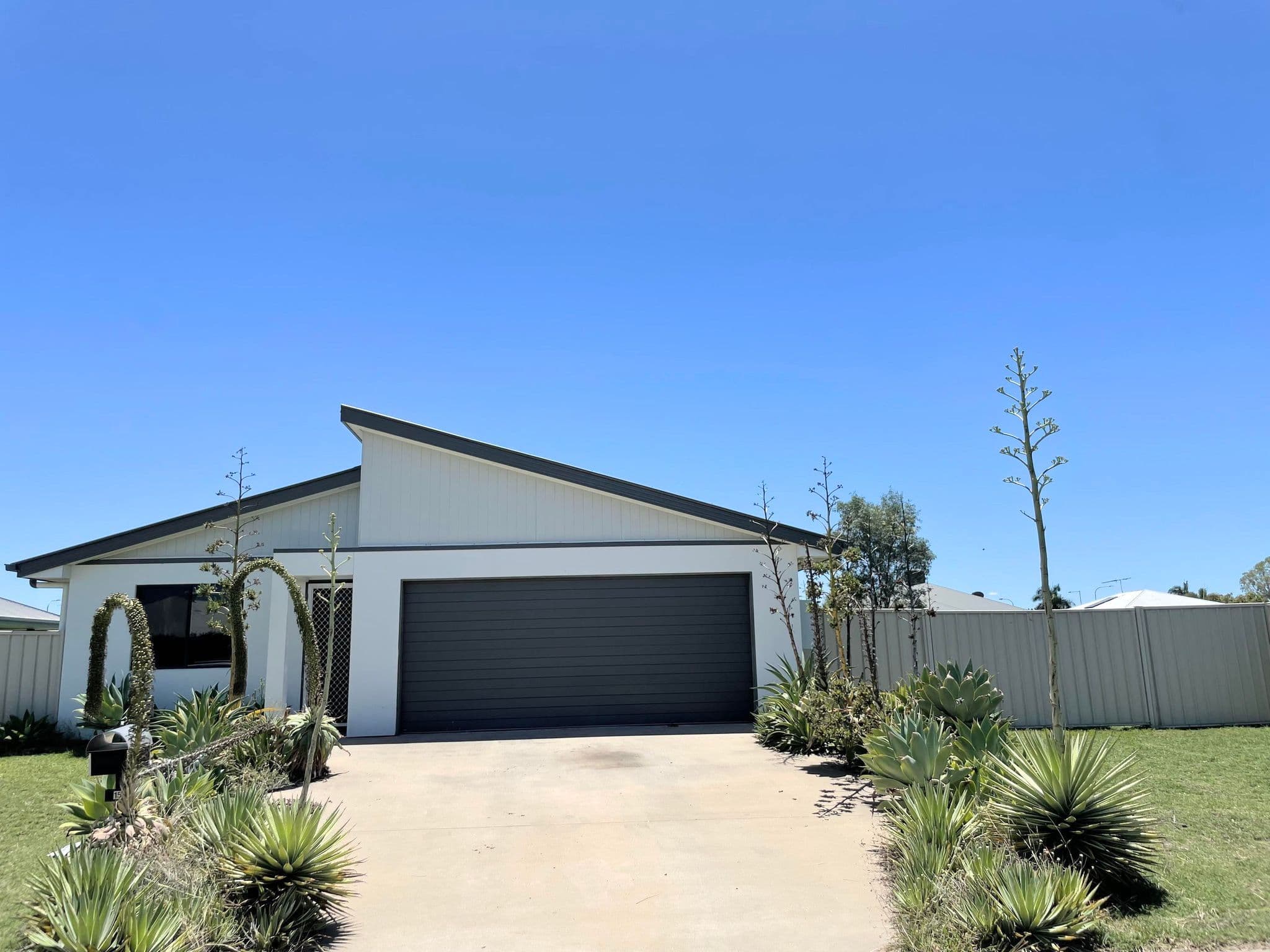 15 Easton Street, Emerald QLD 4720, Emerald - Image 1