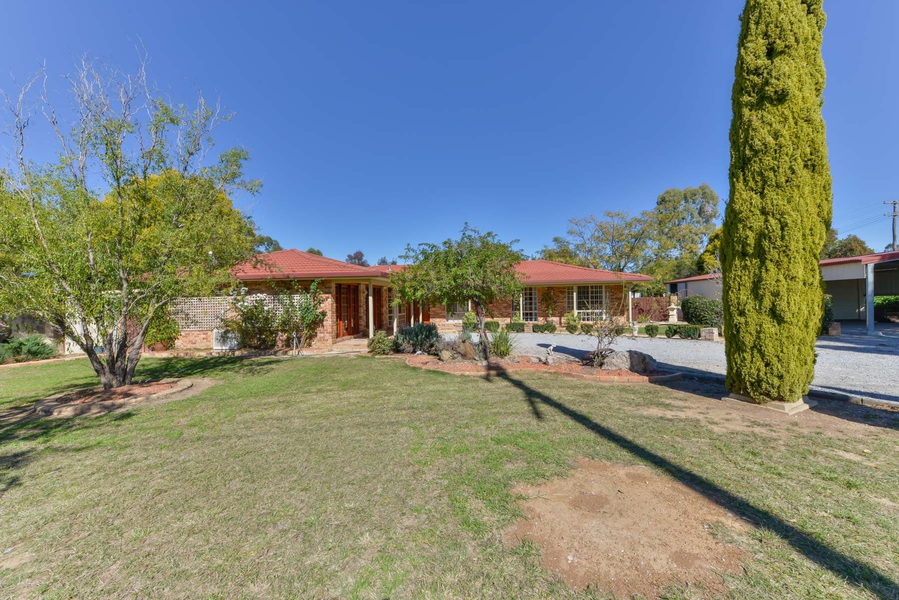 2 Palmer Drive, Tamworth NSW 2340, Tamworth - Image 1