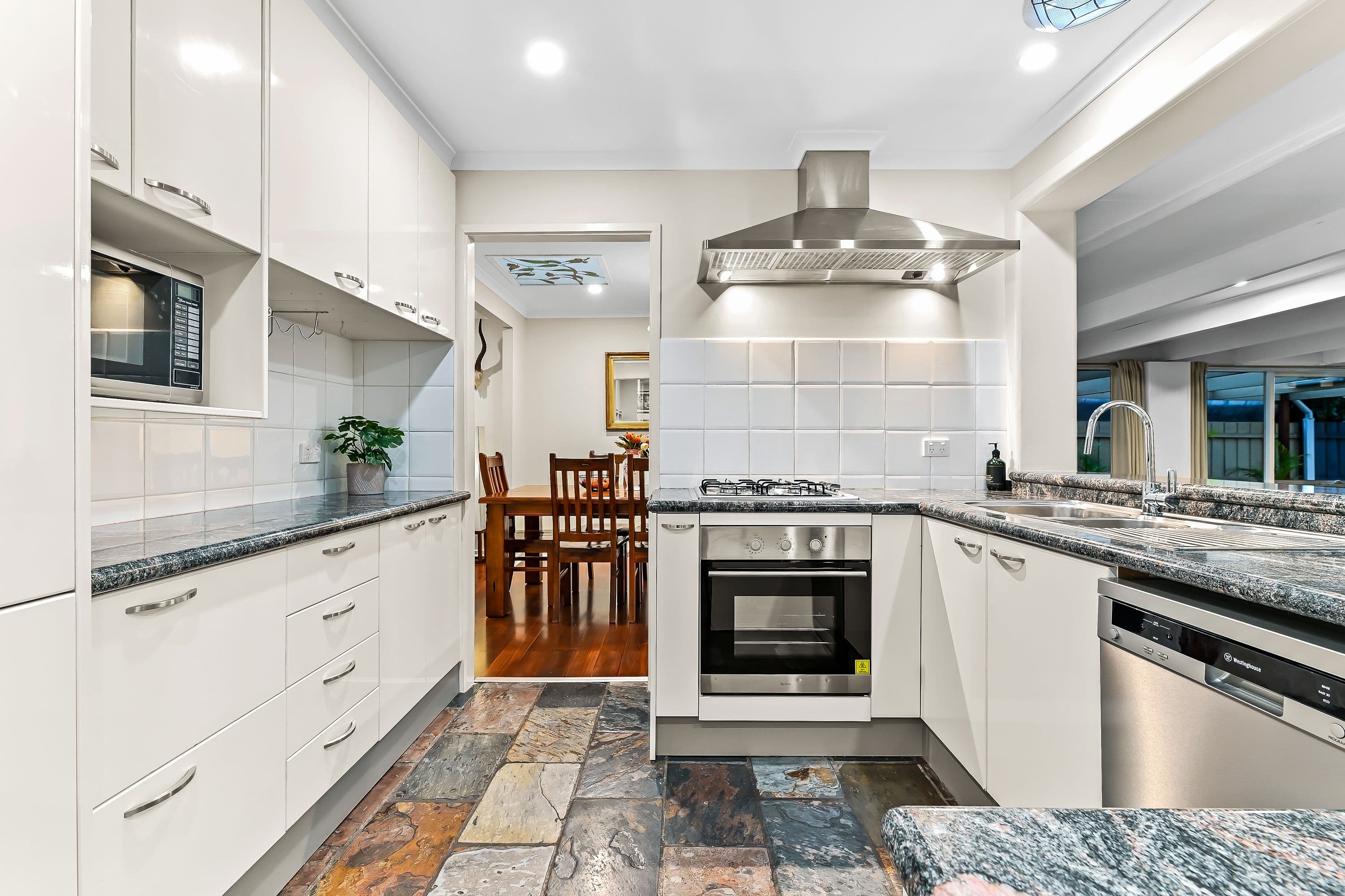 6 Marykirk Drive, Wheelers Hill VIC 3150, Wheelers Hill - Thumbnail 8