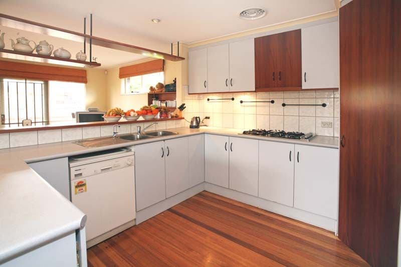 28  Annandale Crescent, GLEN WAVERLEY VIC 3150, Glen Waverley - Thumbnail 2