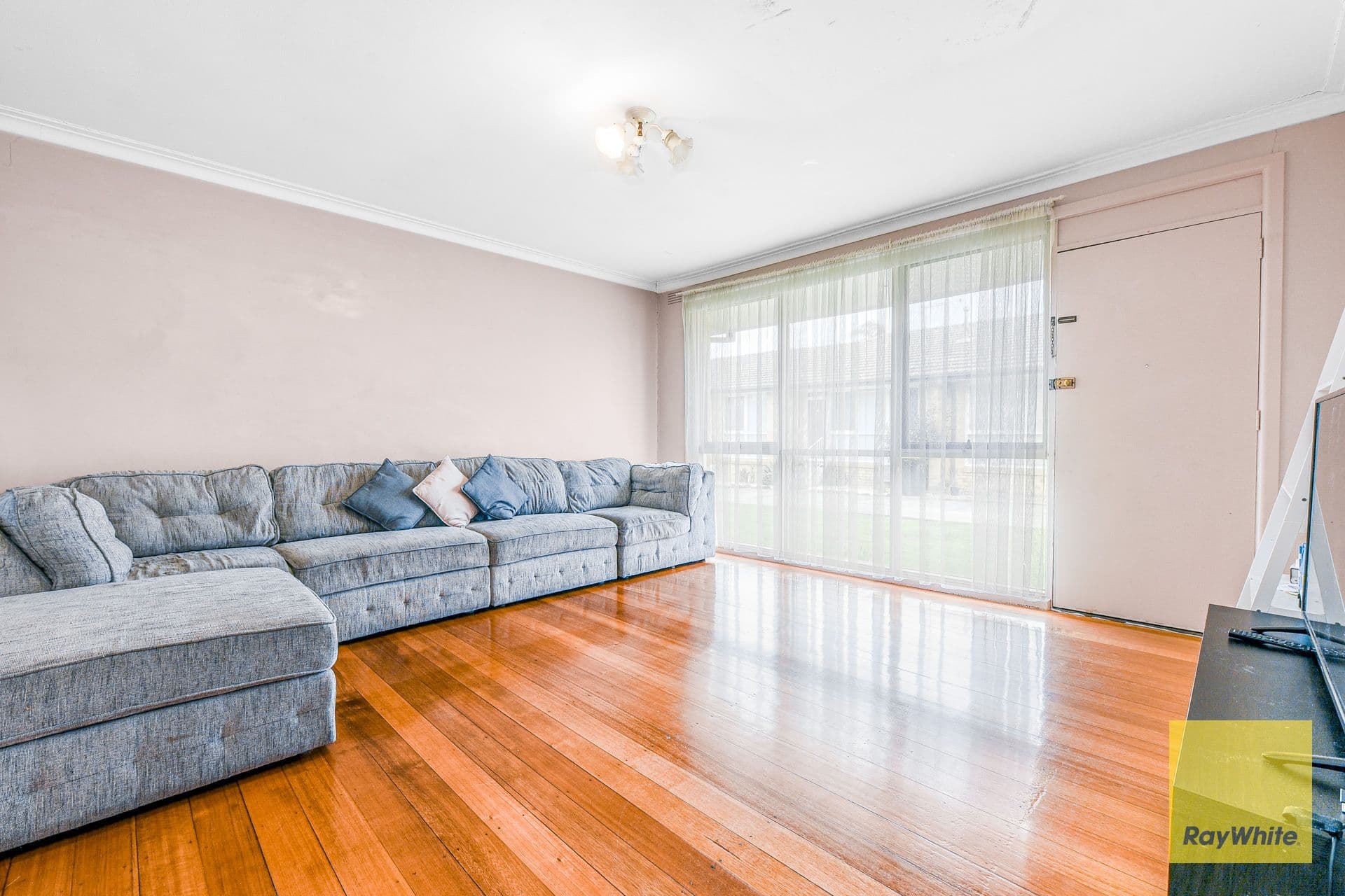 35 Herbert Street, Dandenong VIC 3175, Dandenong - Thumbnail 2