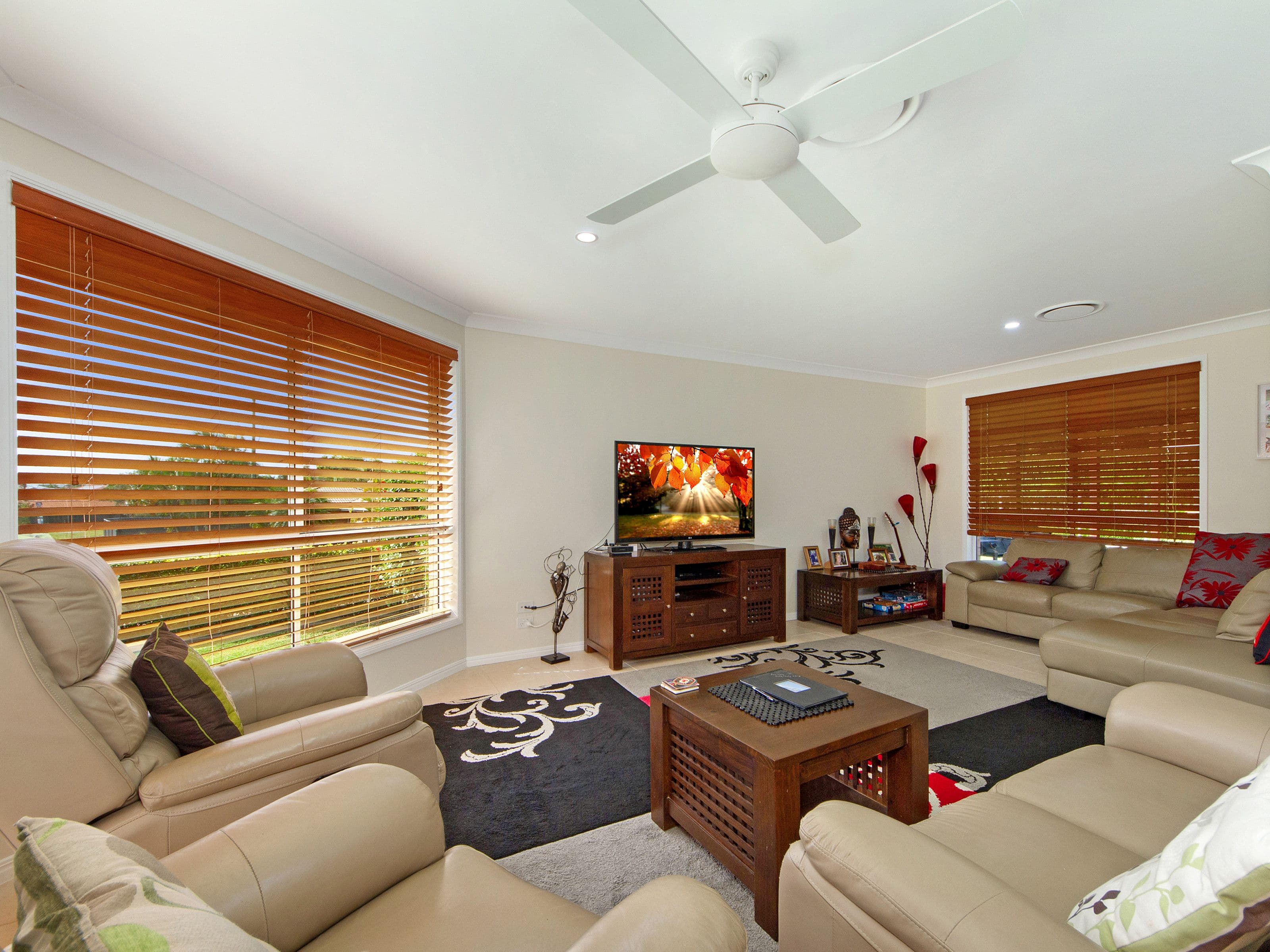 25 Galapagos Way, Pacific Pines QLD 4211, Pacific Pines - Thumbnail 8