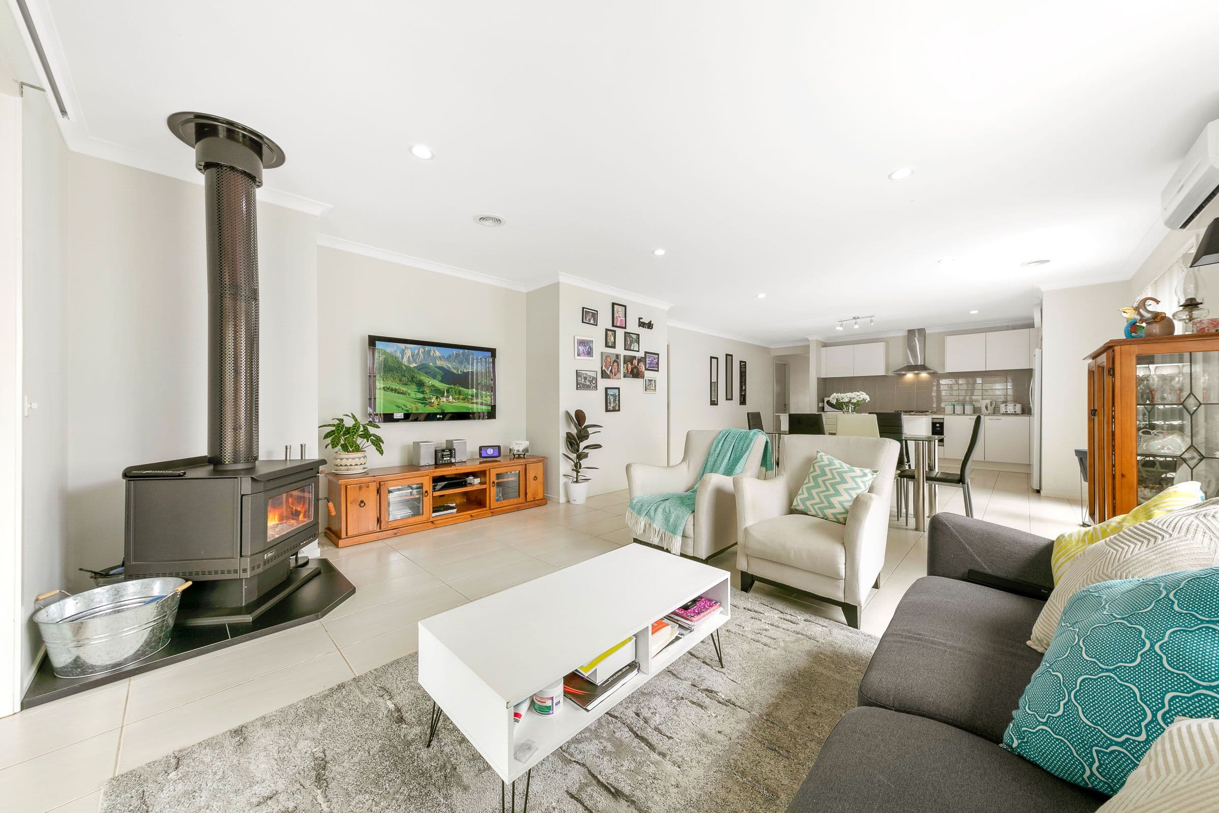 8 Namel Court, Drouin VIC 3818, Drouin - Thumbnail 3