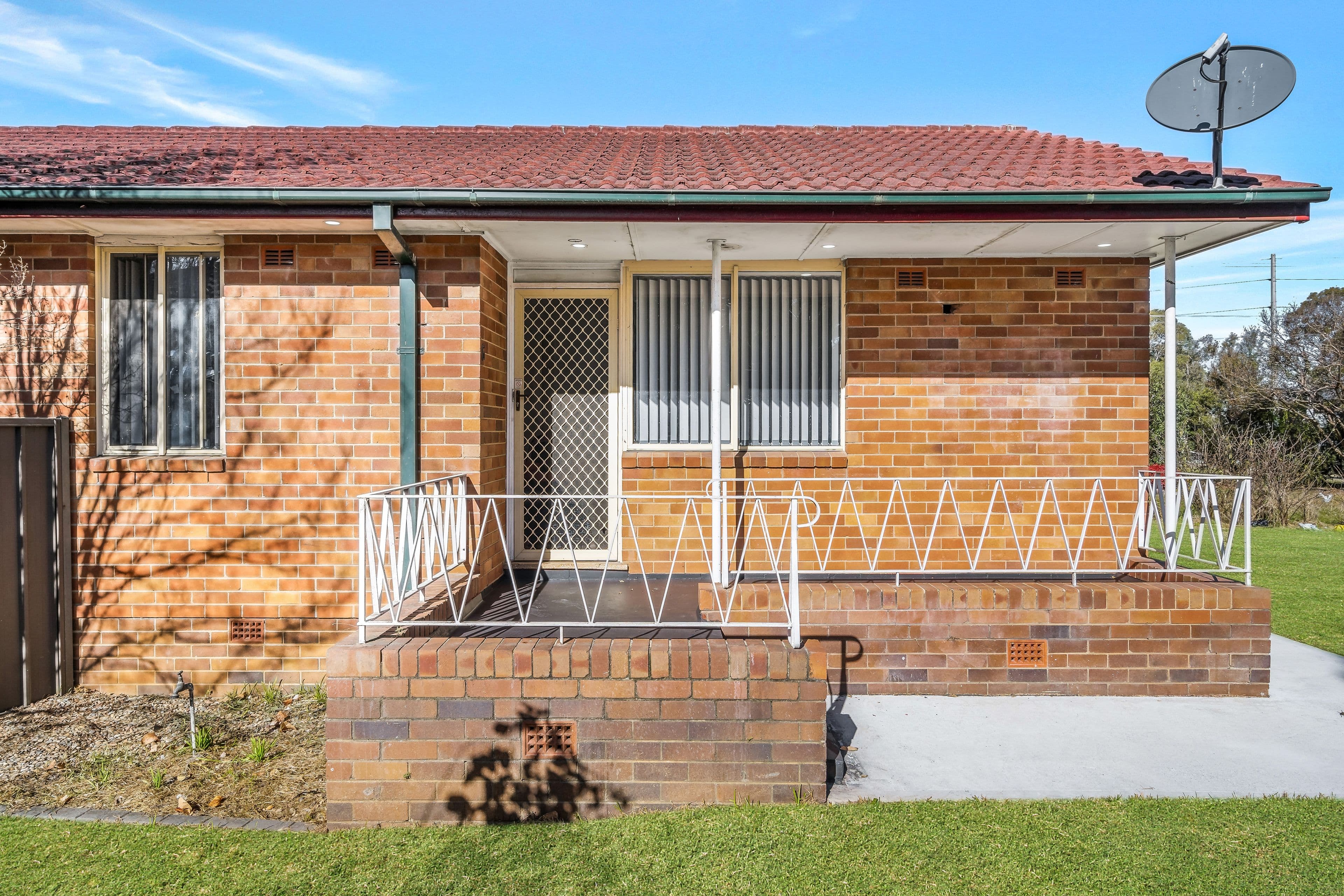 6 WOOLNOUGH Place, Cartwright NSW 2168, Cartwright - Thumbnail 3