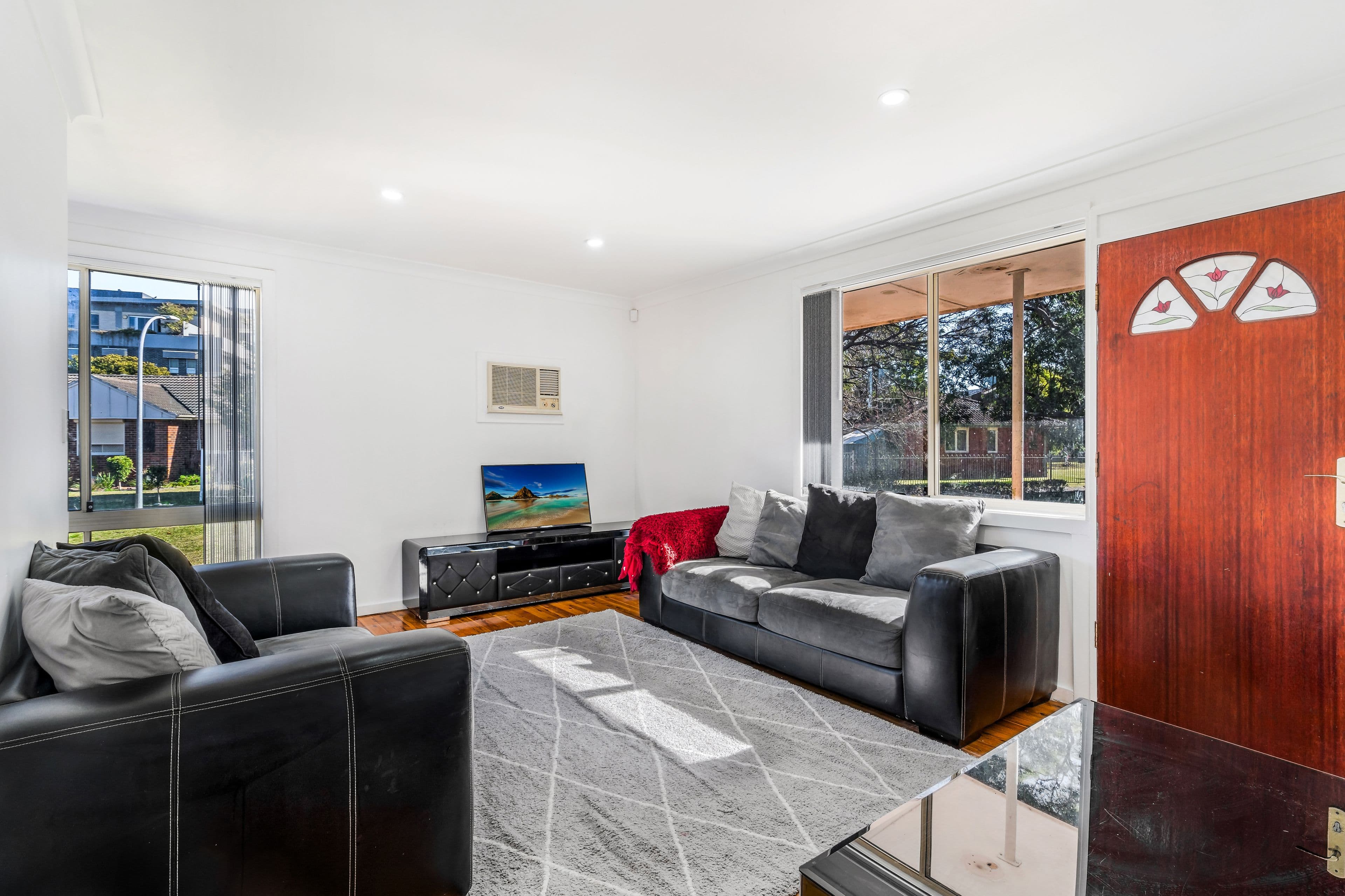 6 WOOLNOUGH Place, Cartwright NSW 2168, Cartwright - Thumbnail 4