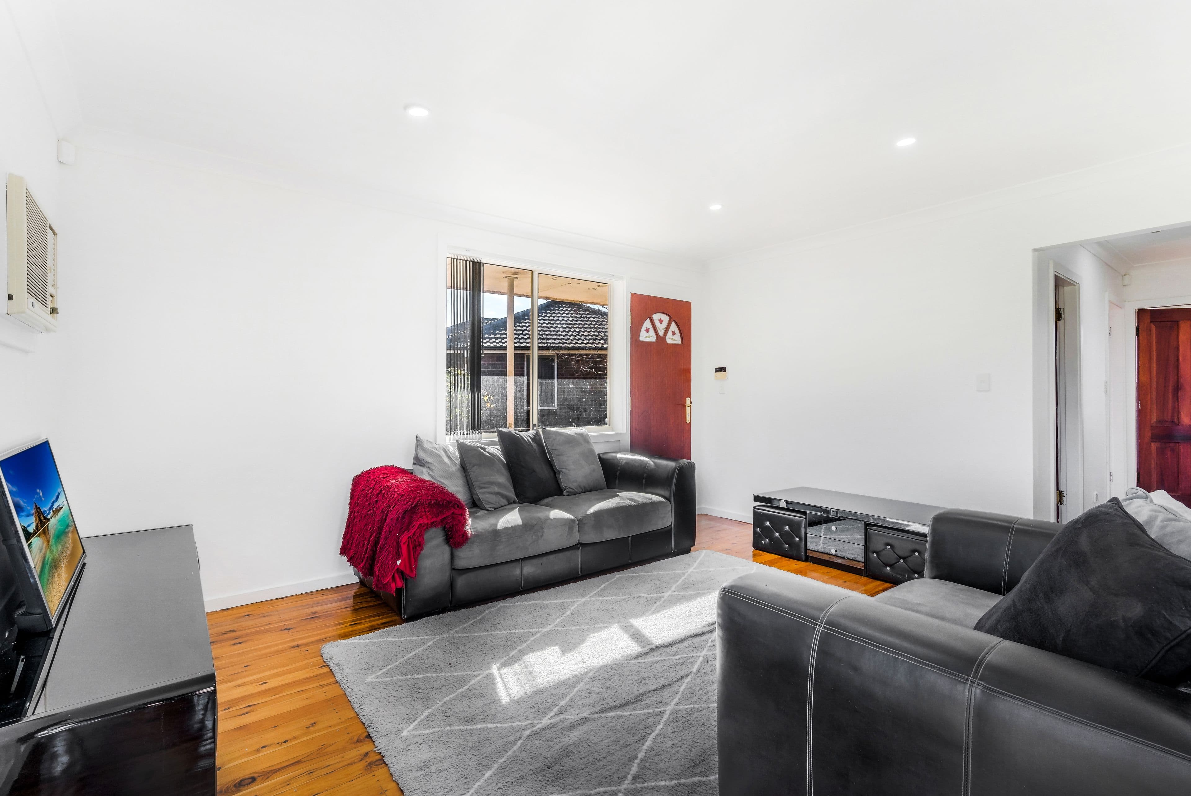 6 WOOLNOUGH Place, Cartwright NSW 2168, Cartwright - Thumbnail 5