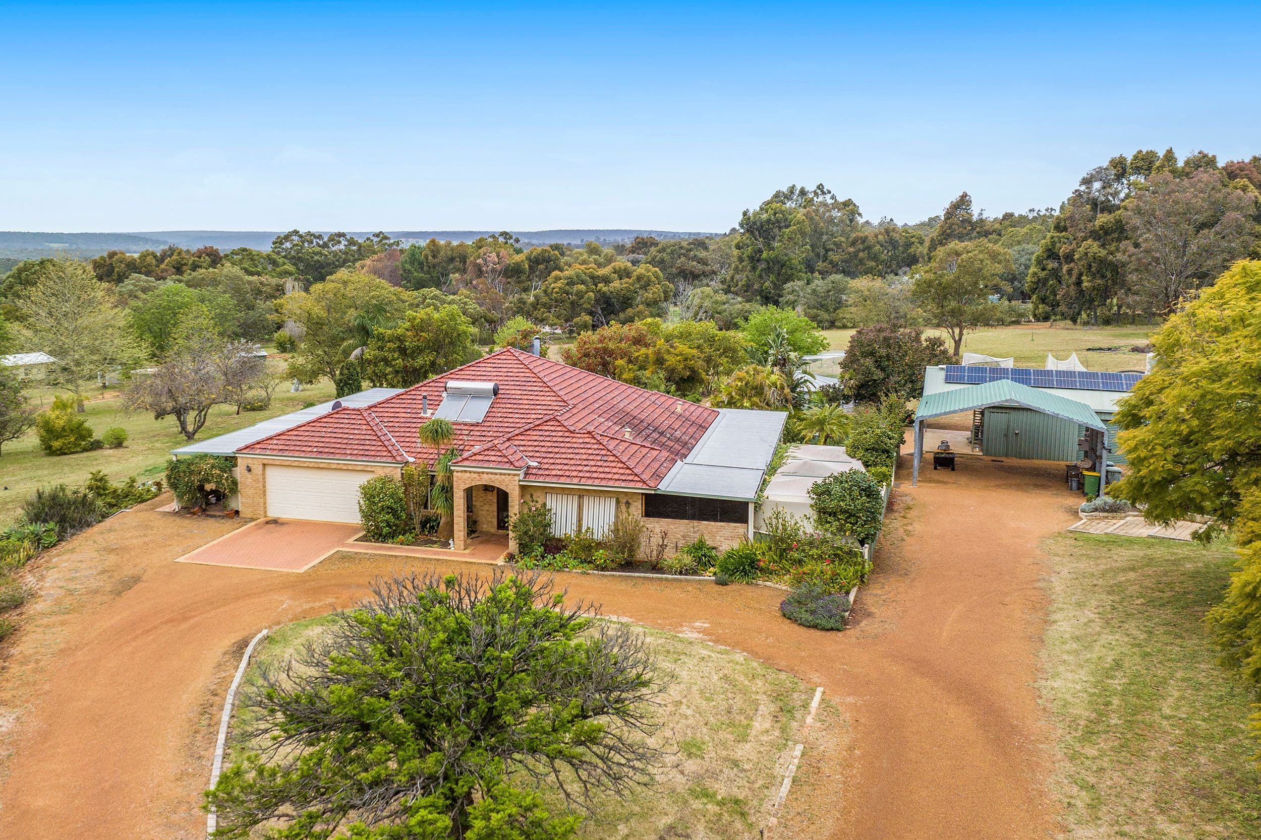 45 Galloway Rise, Lower Chittering WA 6084, Lower Chittering - Thumbnail 2