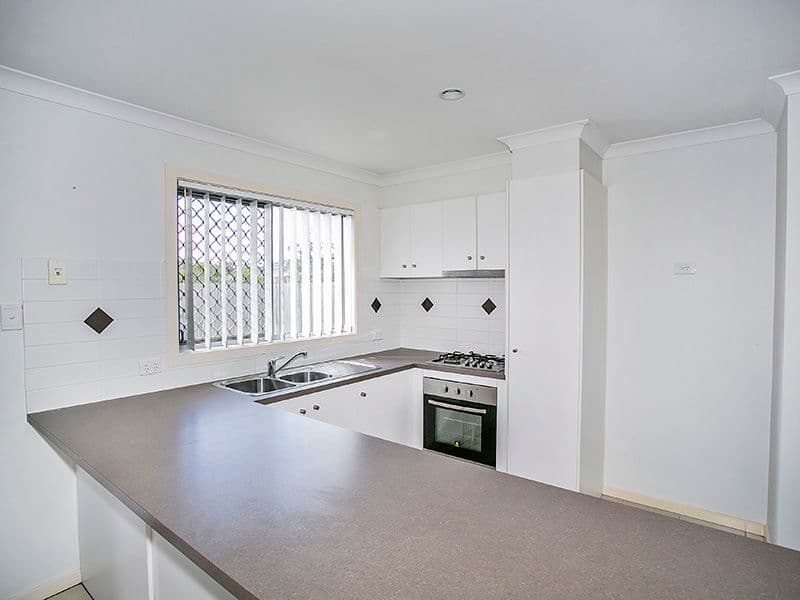 3 Somerset Terrace, Holmview QLD 4207, Holmview - Thumbnail 2