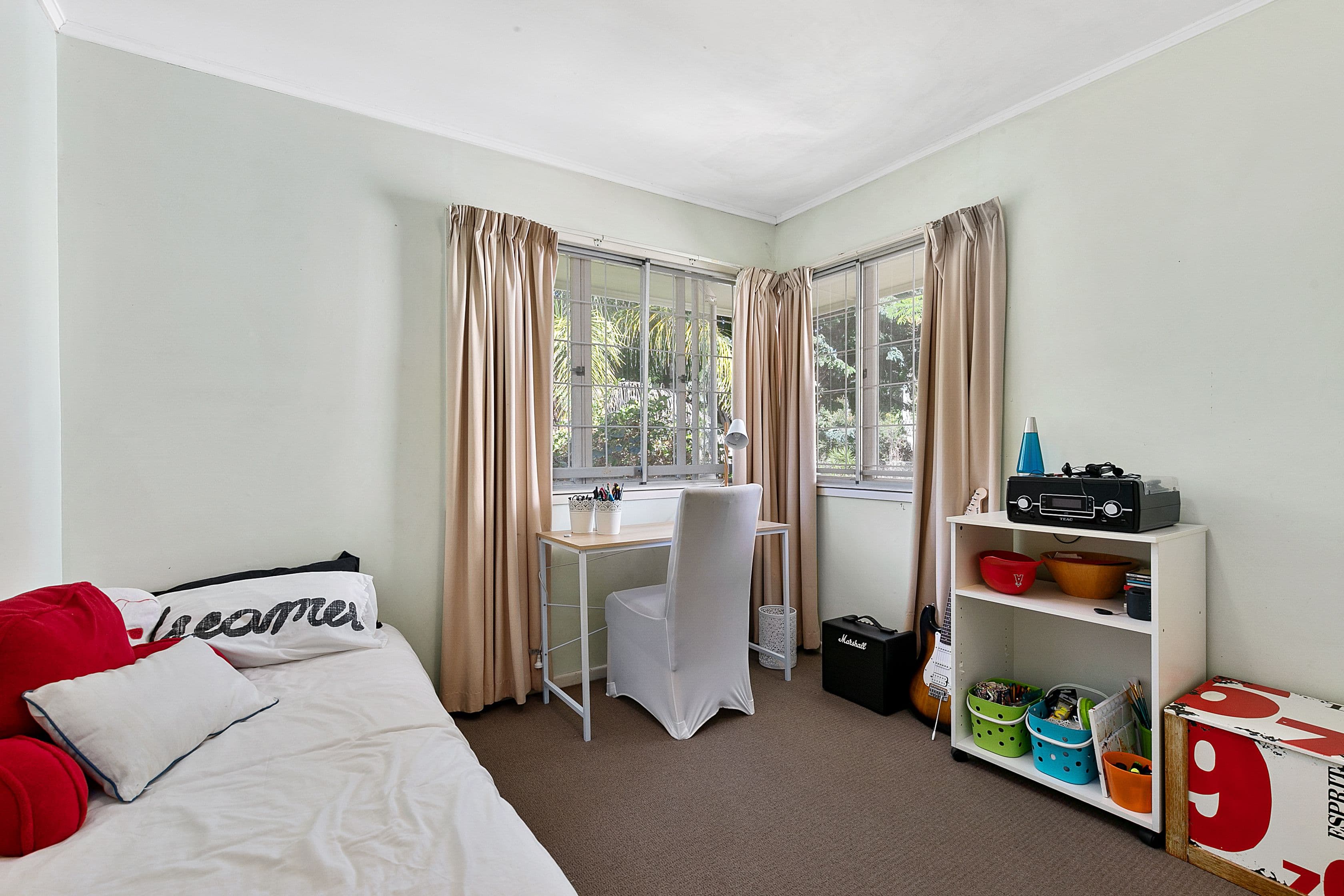 80 Brodie Street, Holland Park West QLD 4121, Holland Park West - Thumbnail 6