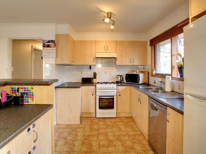 16 Hartley Street, NOARLUNGA DOWNS SA 5168, Noarlunga Downs - Thumbnail 2
