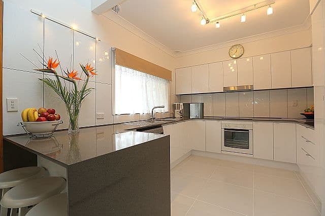 48 Lincoln Road, GEORGES HALL NSW 2198, Georges Hall - Thumbnail 2