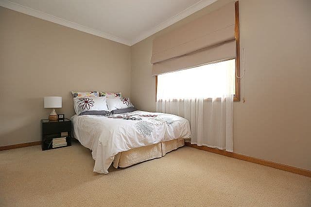 48 Lincoln Road, GEORGES HALL NSW 2198, Georges Hall - Thumbnail 8
