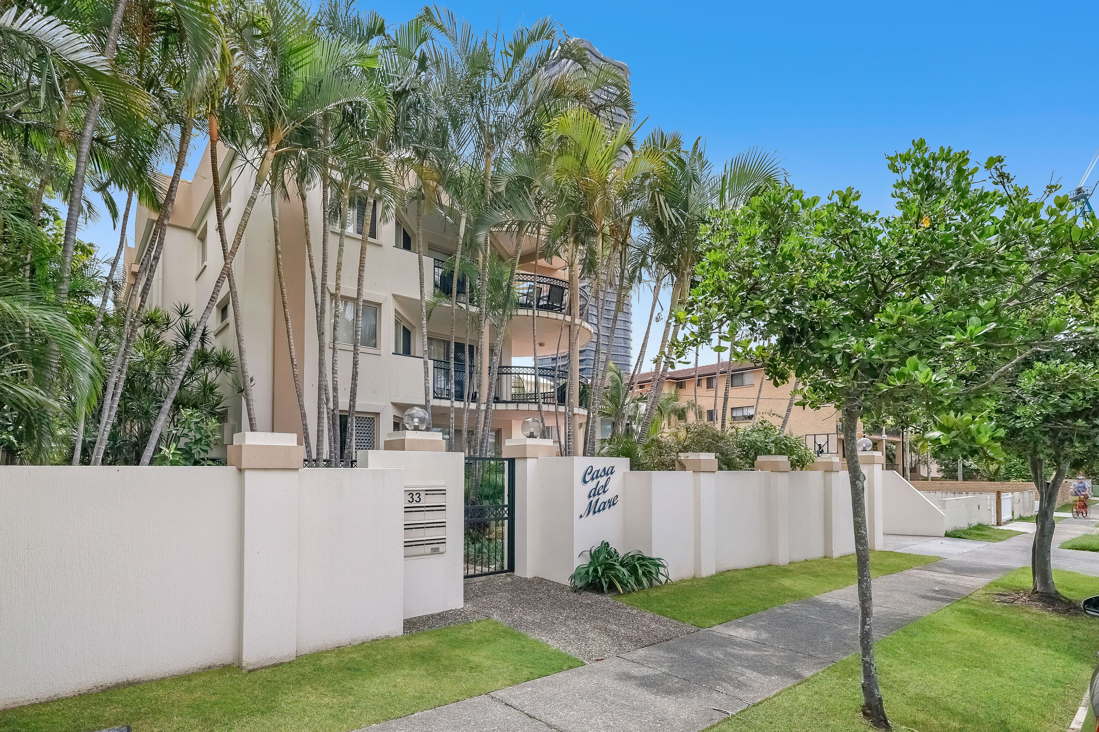 31-33 Peerless Avenue, Mermaid Beach QLD 4218, Mermaid Beach - Thumbnail 2
