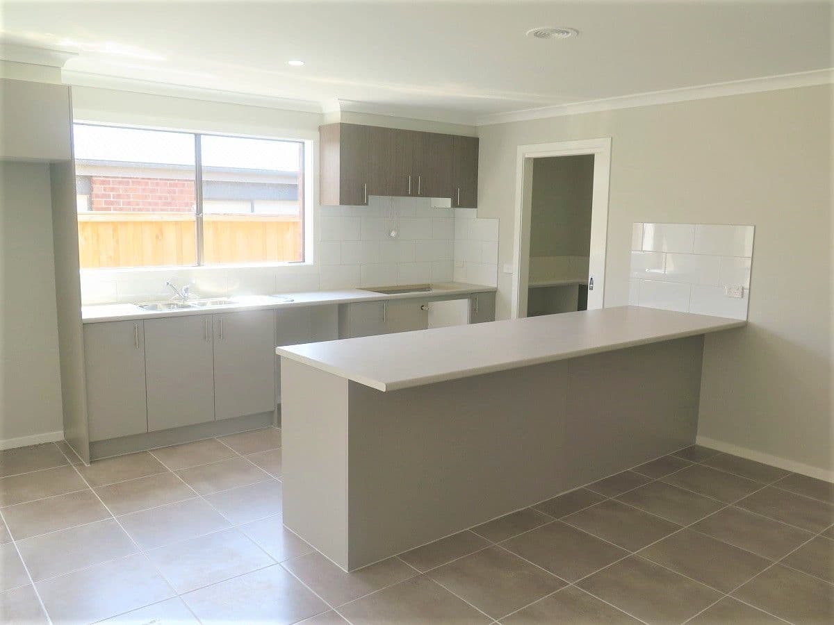4 Unison Drive, Clyde VIC 3978, Clyde - Thumbnail 4