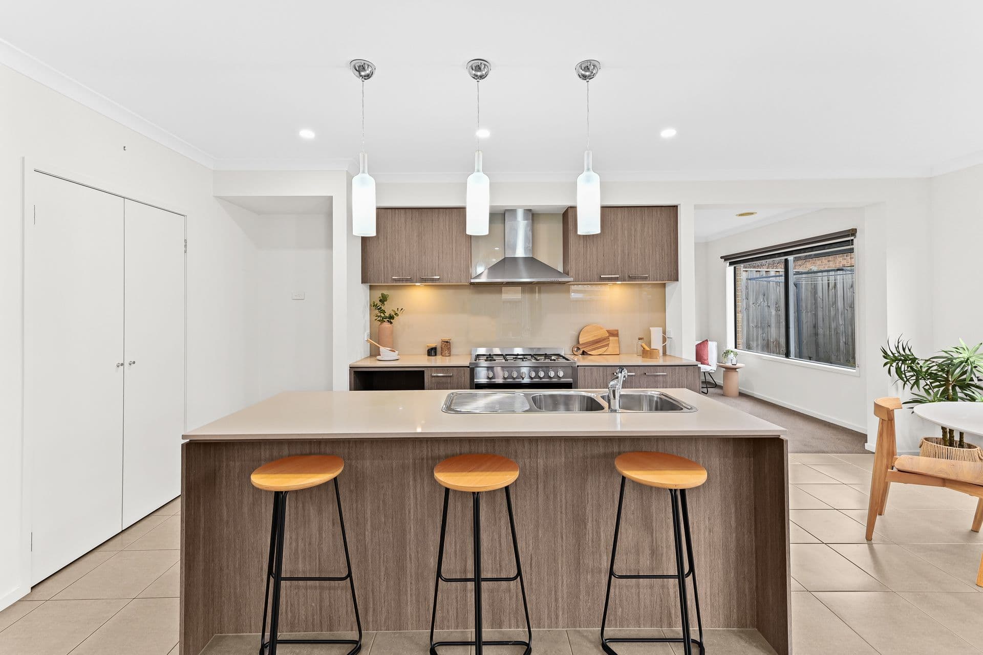 7 Dressen Way, Clyde North VIC 3978, Clyde North - Thumbnail 6