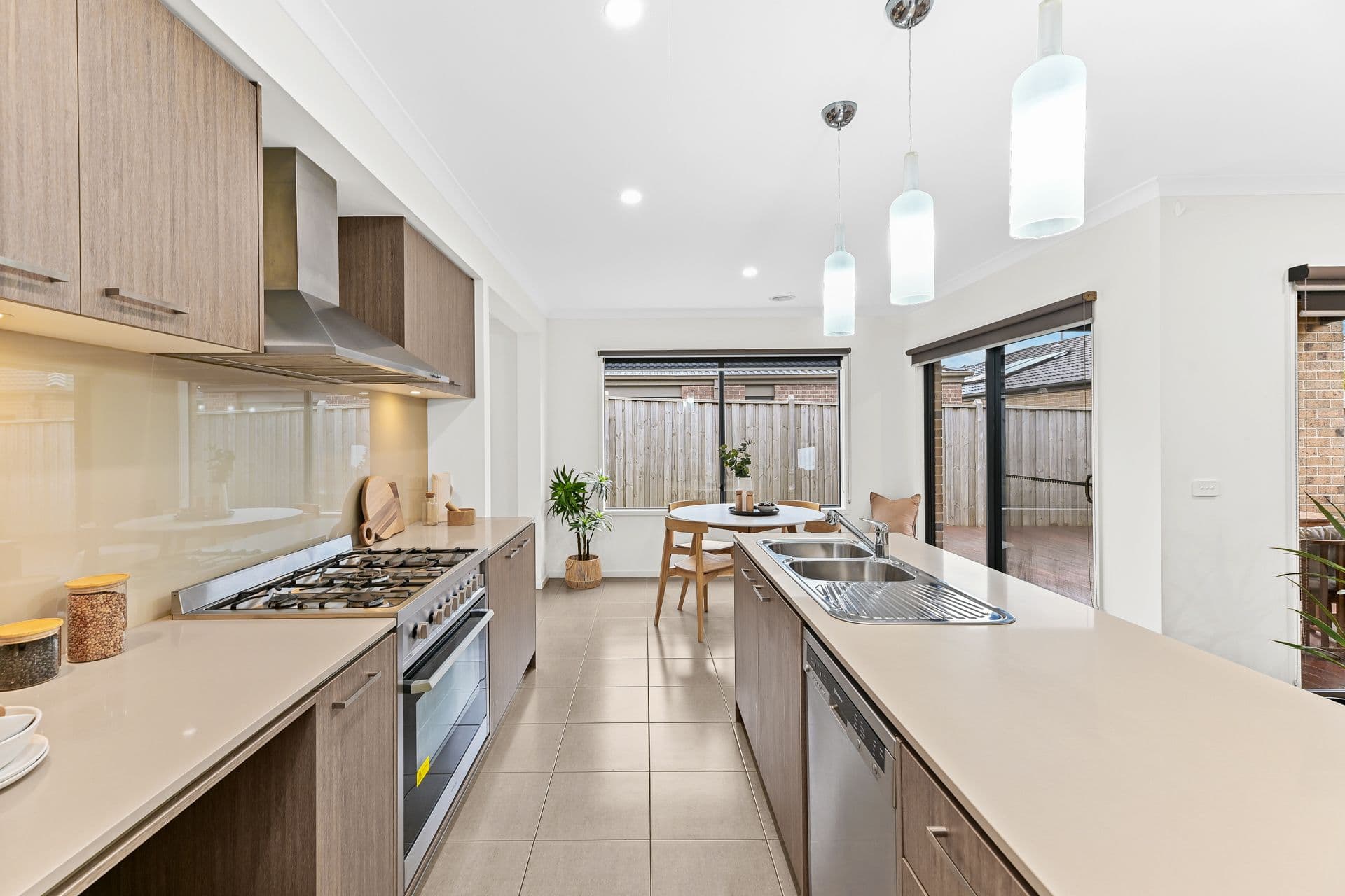 7 Dressen Way, Clyde North VIC 3978, Clyde North - Thumbnail 7