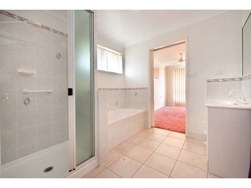 4 Walls Street, NORMAN GARDENS QLD 4701, Norman Gardens - Thumbnail 4