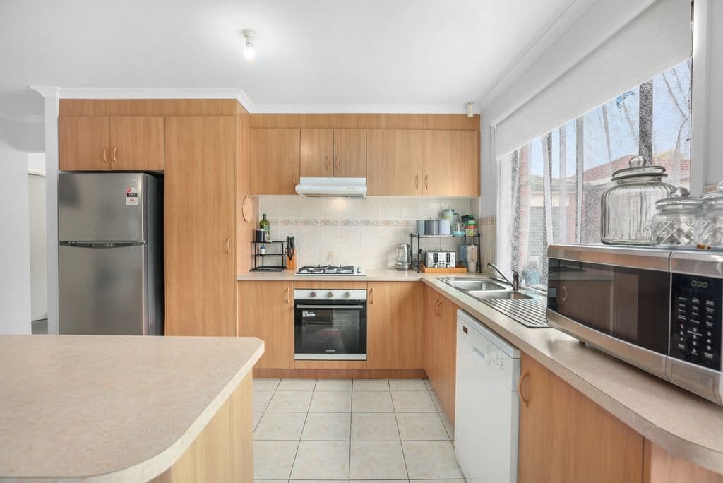 14 Guyenne Court, Hoppers Crossing VIC 3029, Hoppers Crossing - Thumbnail 5