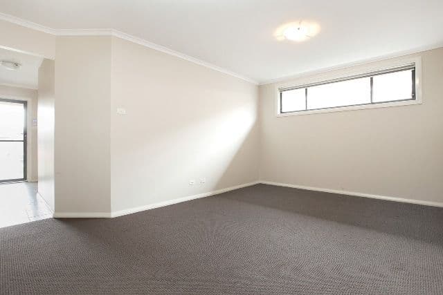 11 Blackburn Street, Ropes Crossing - Thumbnail 2