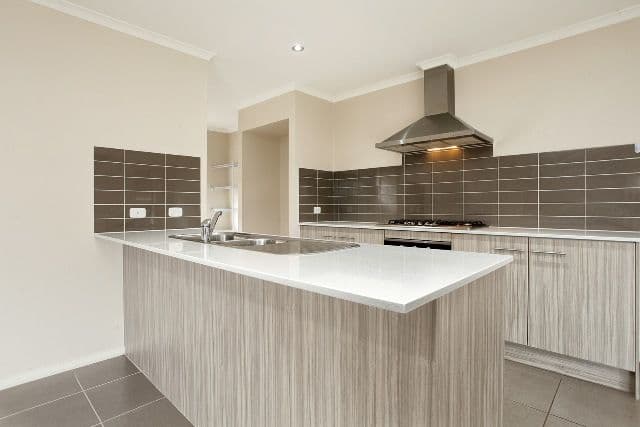 11 Blackburn Street, Ropes Crossing - Thumbnail 5