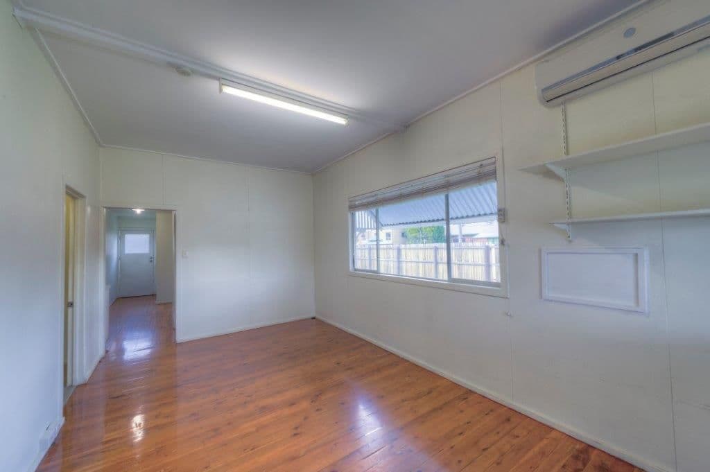 54 Constance  Street, Miles QLD 4415, Miles - Thumbnail 2