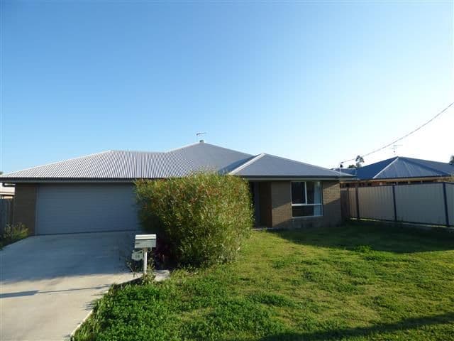 18 Courtney Street, Roma QLD 4455, Roma - Image 1