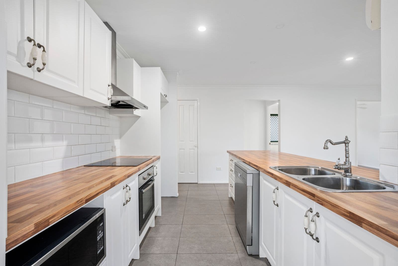 47 Maui Crescent, Oxenford QLD 4210, Oxenford - Image 1