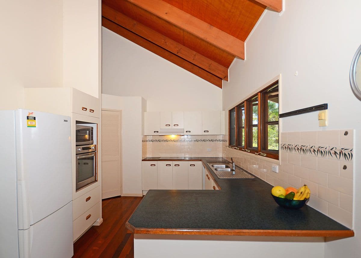 11 Virtue Avenue, Booral QLD 4655, Booral - Thumbnail 6