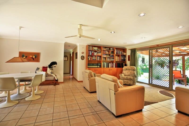 21 Lochaven Drive, Bangalee - Thumbnail 5