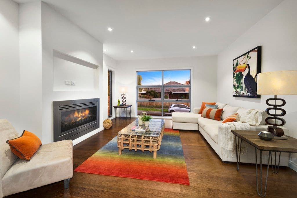 18 Buckingham Crescent, Doncaster VIC 3108, Doncaster - Thumbnail 2