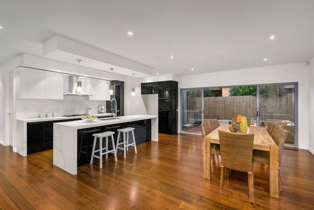 18 Buckingham Crescent, Doncaster VIC 3108, Doncaster - Thumbnail 3