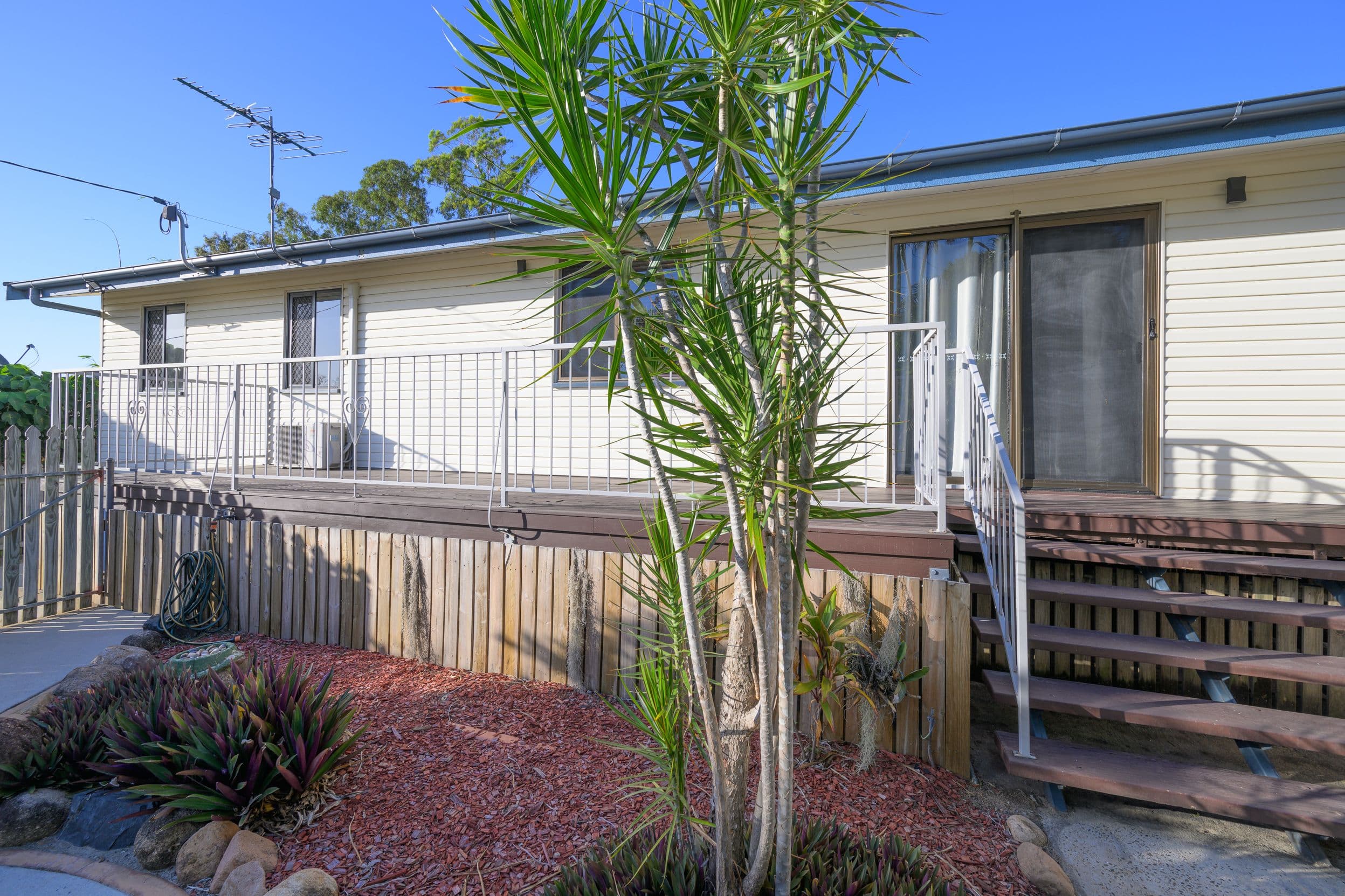 24 Glegg Street, West Gladstone QLD 4680, West Gladstone - Thumbnail 2