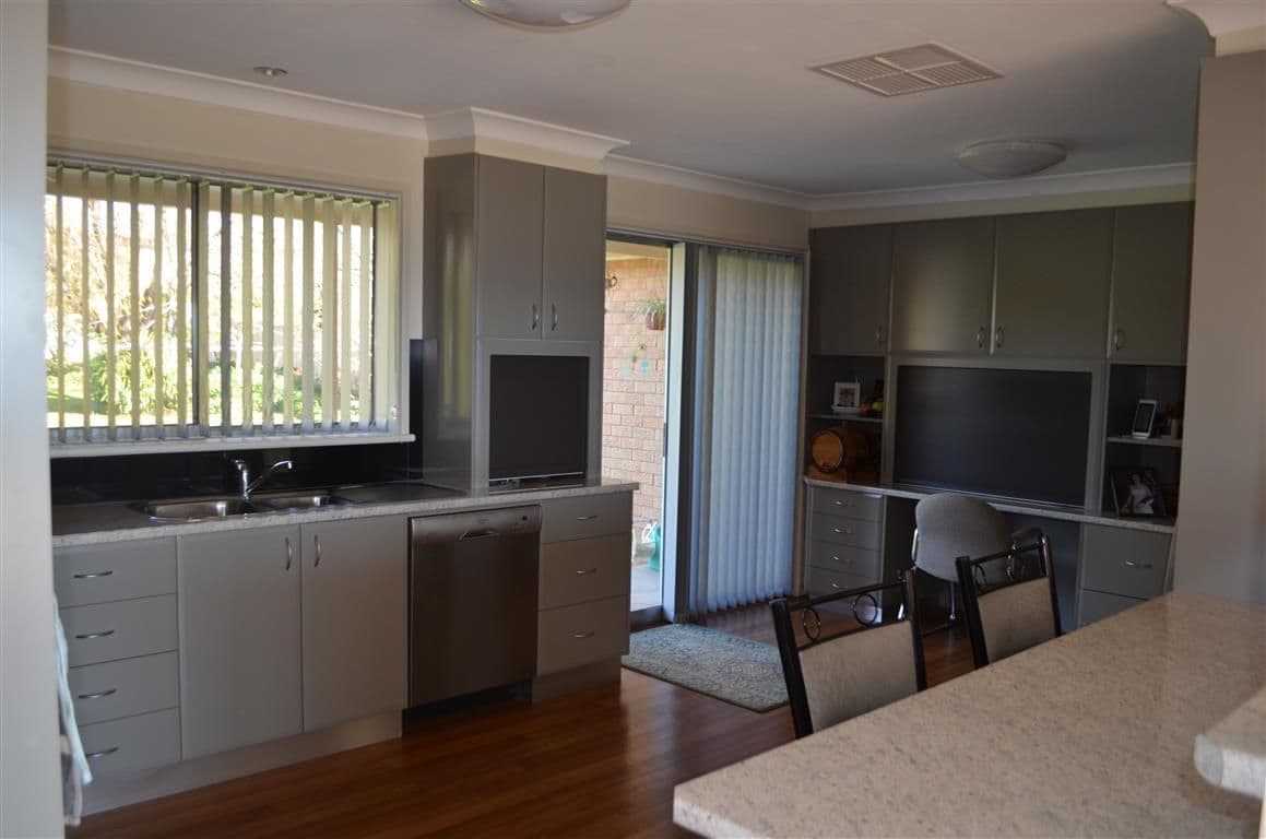 147 Simpson Street, Tumut - Thumbnail 2