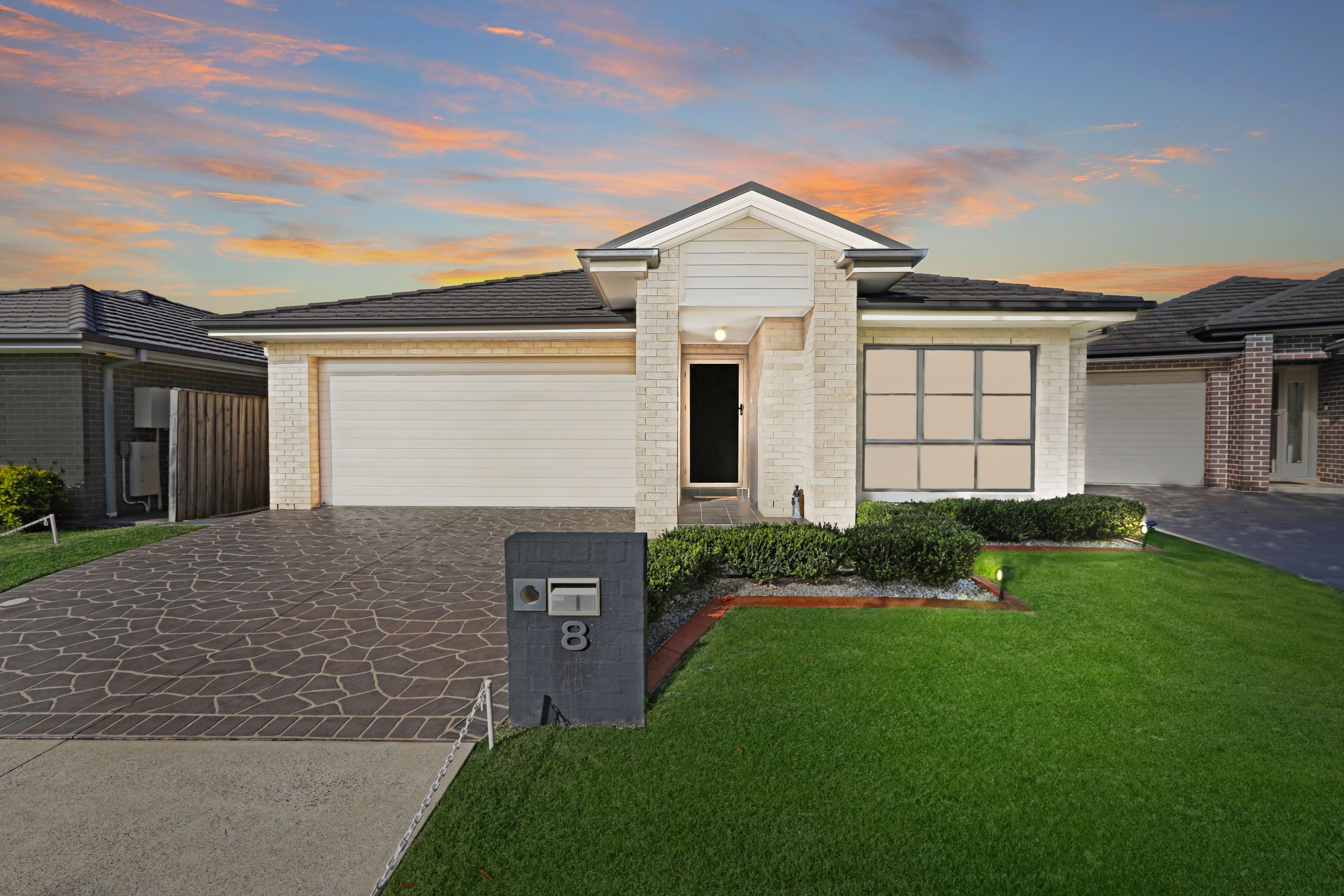 8 Corsair Avenue, Middleton Grange NSW 2171, Middleton Grange - Image 1