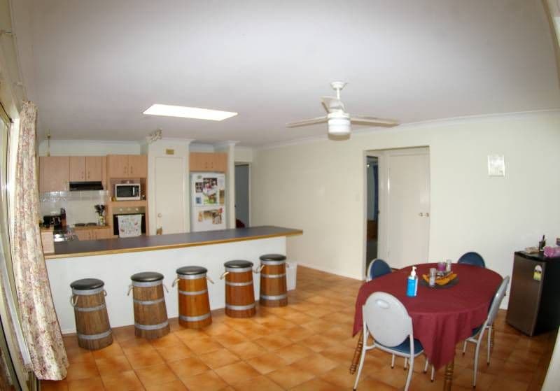 16 Jumbuck Street, DECEPTION BAY QLD 4508, Deception Bay - Thumbnail 2