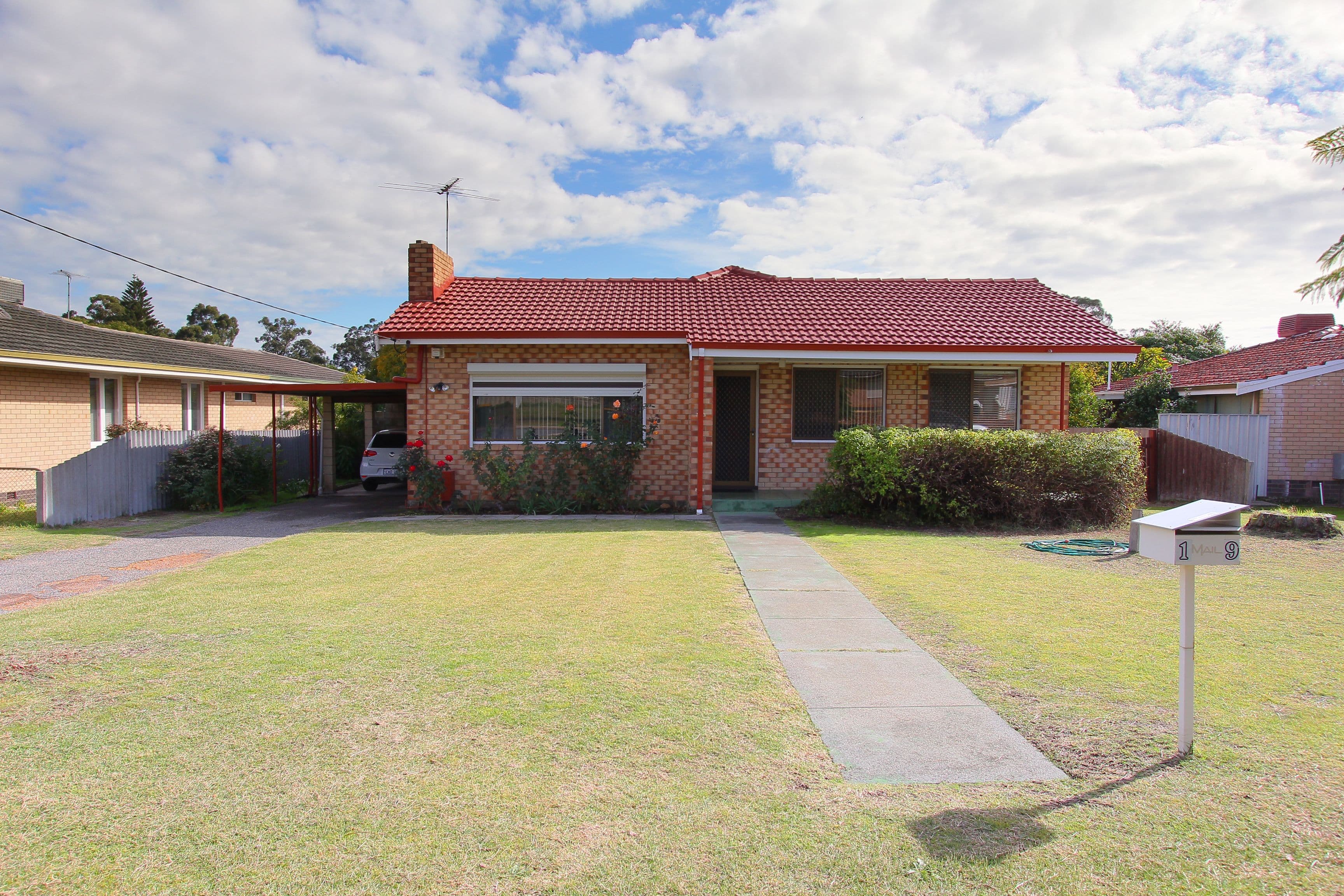 19 Wendron Street, Cloverdale WA 6105, Cloverdale - Image 1
