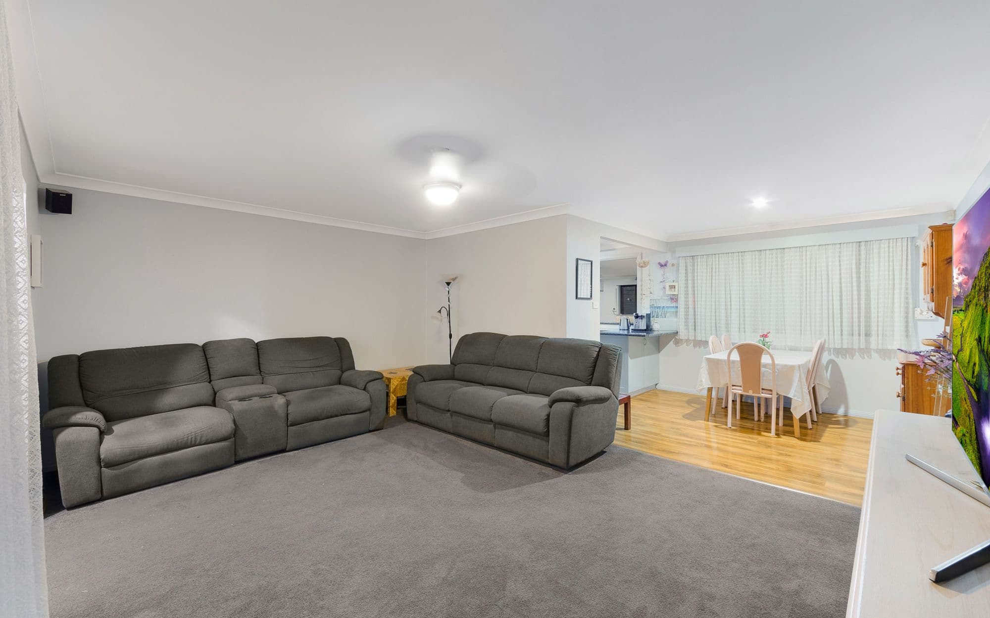 4 Third Avenue, Macquarie Fields NSW 2564, Macquarie Fields - Thumbnail 4
