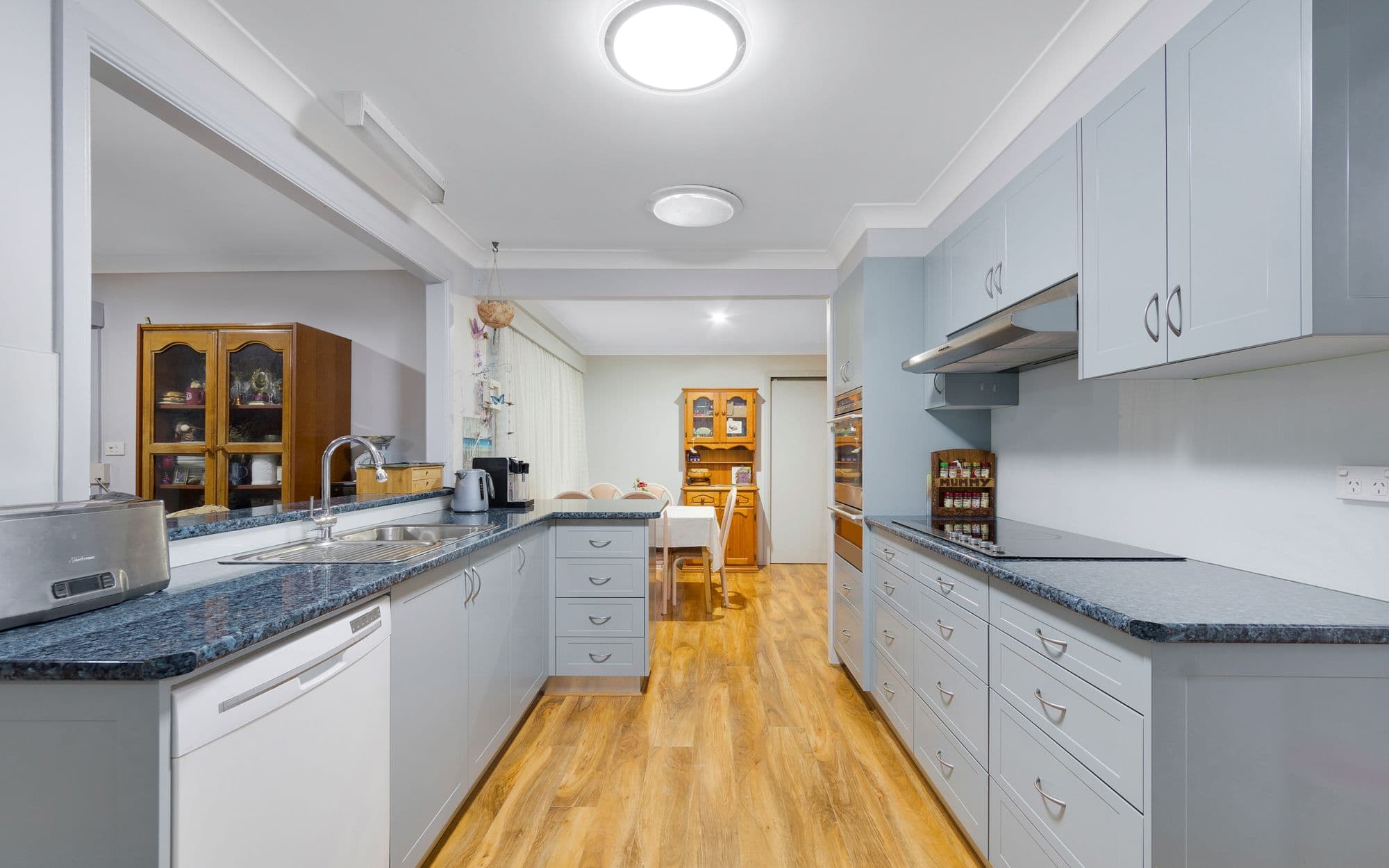 4 Third Avenue, Macquarie Fields NSW 2564, Macquarie Fields - Thumbnail 7